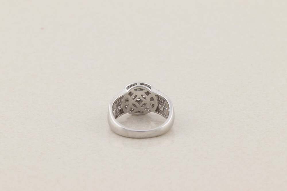 Sterling Silver Sparkly Bold Cubic Zirconia Cluster Ring Size 9 1/4 - Picture 6 of 7